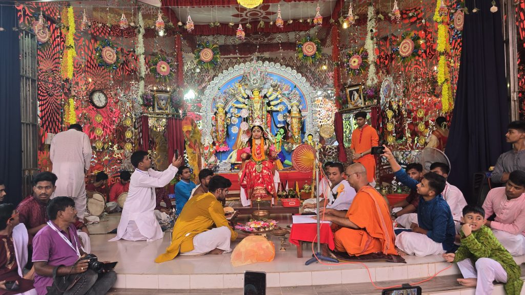 শুভশক্তির বিকাশ ও অশুভ শক্তির বিন্যাশের বাসনা কুমারী পূজায়