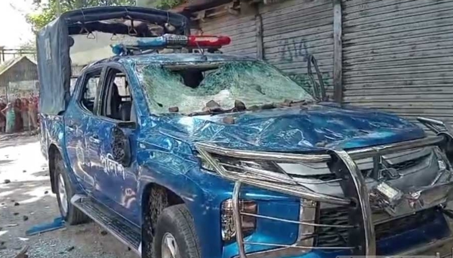 নুরাল পাগলা’র দরবারে পুলিশের ওপর হামলায় মামলা, আসামি সাড়ে ৩ হাজার