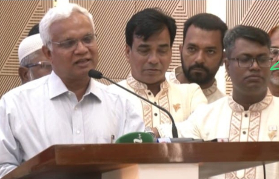 অল্প সময়ের মধ্যেই দেশে ফিরছেন তারেক রহমান’