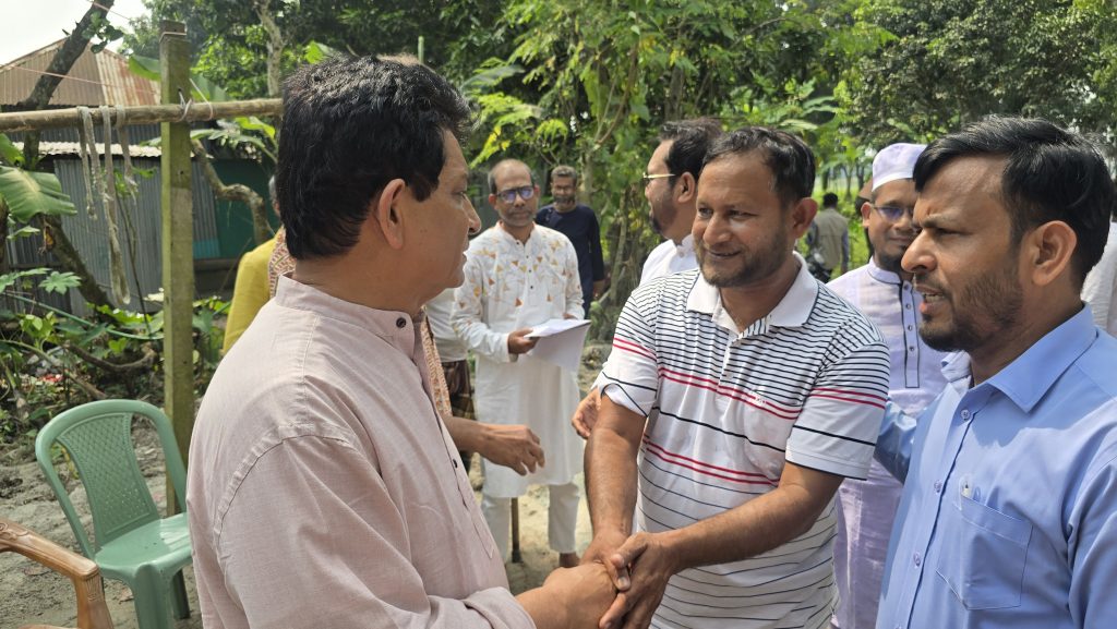 ফরিদপুর সদরের নির্বাচনী গণ সংযোগে এ. কে আজাদ