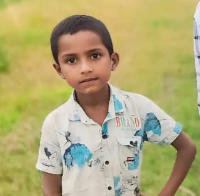 কাশবনে শিশুর গলিত মরদেহ উদ্ধার,সন্দেহভাজন পাঁচজনকে গণপিটুনি দিয়ে পুলিশে সোপর্দ