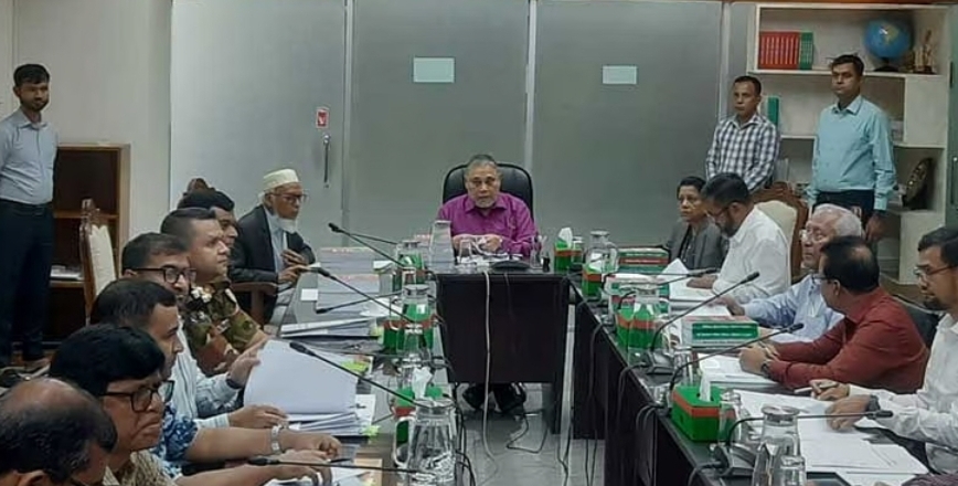 “এমপিওভুক্ত শিক্ষক, দ্বৈত নাগরিক ও ঋণখেলাপিরা স্থানীয় সরকার নির্বাচনে প্রার্থী হতে পারবেন না”