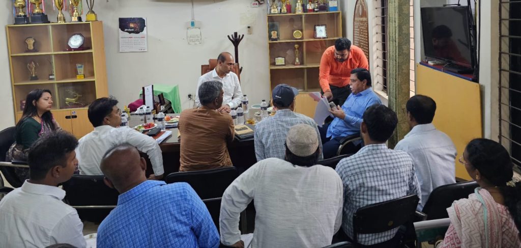 ফরিদপুর পৌরসভা ও জেলা পরিষদ পরিদর্শনে স্থানীয় সরকার বিভাগের সিনিয়র সচিব