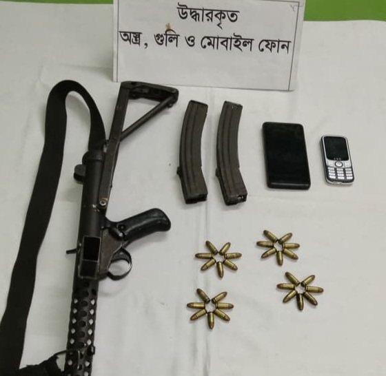 র্যাবের অভিযানে সাব-মেশিনগান, পিস্তল ও ৩৪ রাউন্ড গুলিসহ আটক দুই