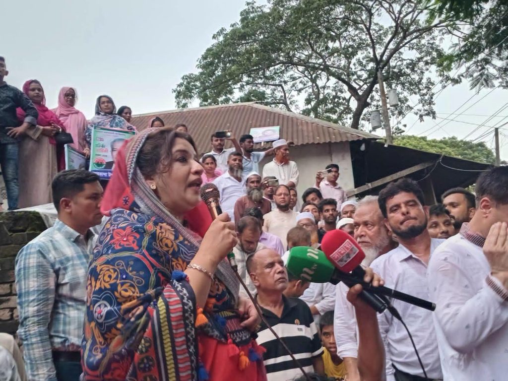 দেশে জ্বালানি নেই,লংমার্চের হাজারো গাড়ি পানিতে চলছে..পররাষ্ট্র প্রতিমন্ত্রী শামা ওবায়েদ