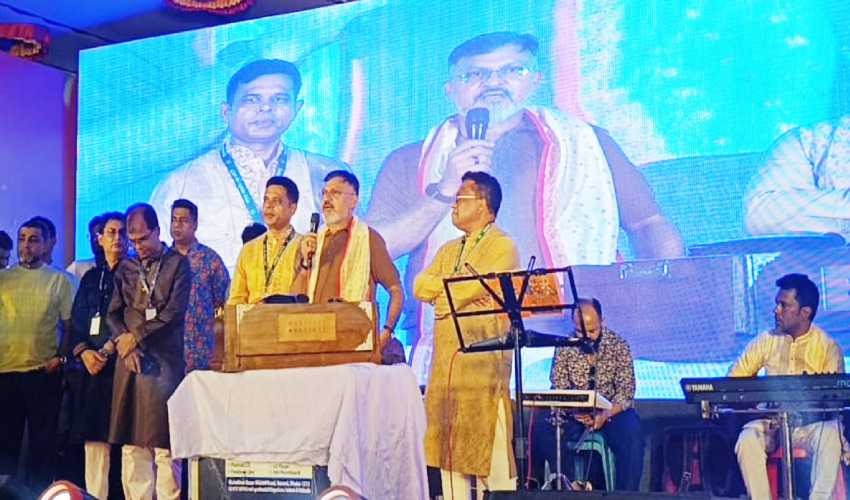 বসুন্ধরা পূজামণ্ডপ ঘুরে দেখলেন ডিএনসিসি প্রশাসক, জানালেন দুর্গোৎসবের শুভেচ্ছা